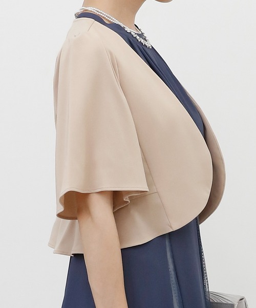 PourVous(プールヴー)の「フレア スリーブ ボレロ 結婚式対応 オケージョン (ノーカラージャケット・レディース・ブラック/ベージュ/グレー・M)」の20枚目の写真