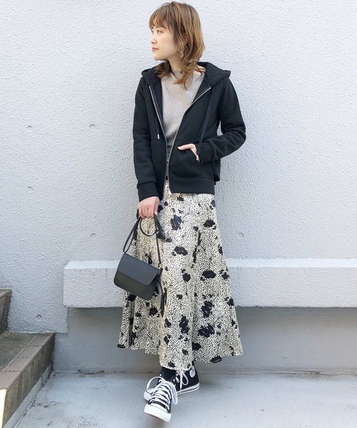 PICCIN(ピッチン)の「バックフリル裏起毛フーディー(パーカー・レディース・ブラック/グレー・MEDIUM/LARGE)」の8枚目の写真