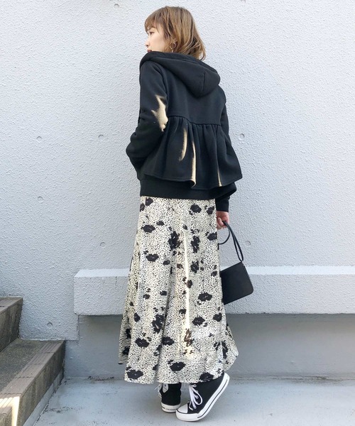PICCIN(ピッチン)の「バックフリル裏起毛フーディー(パーカー・レディース・ブラック/グレー・MEDIUM/LARGE)」の10枚目の写真