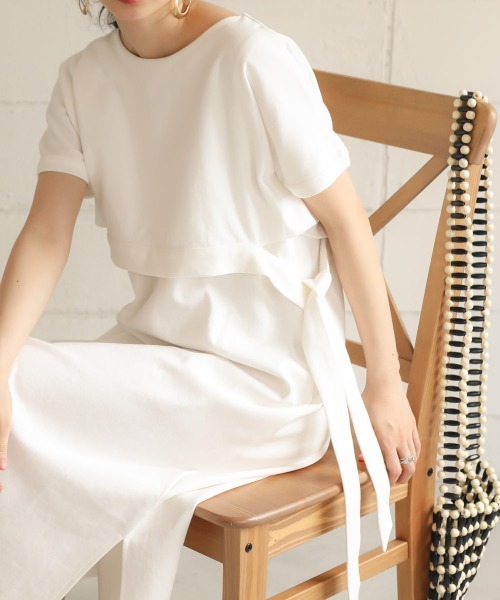 Bab（バブ）の「【WEB限定】サイドリボンレイヤードコットンワンピース/サイドスリット半袖カットTシャツワンピース（ワンピース・レディース・オフホワイト/チャコールグレー/ベージュ・FREE）」の2枚目の写真