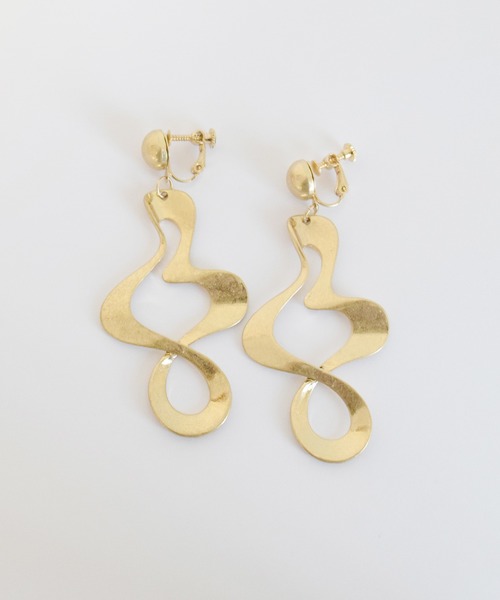 Marient（マリエント）の「カーブイヤリング（イヤリング・レディース・ゴールド/シルバー・FREE）」の2枚目の写真