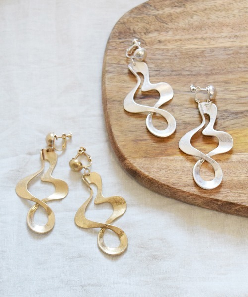 Marient（マリエント）の「カーブイヤリング（イヤリング・レディース・ゴールド/シルバー・FREE）」の6枚目の写真