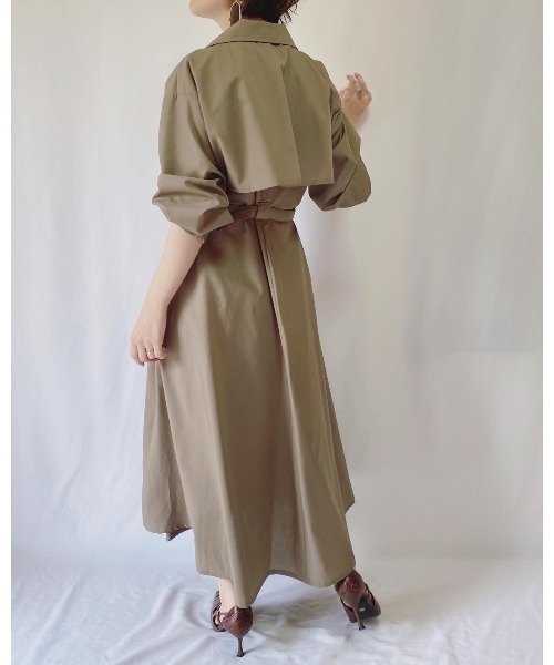 yukichi.（ユキチ）の「accordion trench one-piece coat【yukichi.】（トレンチコート・レディース・チャコールグレー/オリーブ・FREE）」の10枚目の写真
