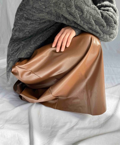 PICCIN（ピッチン）の「フェイクレザーロングスカート（スカート・レディース・ブラック/ブラウン・M）」の12枚目の写真