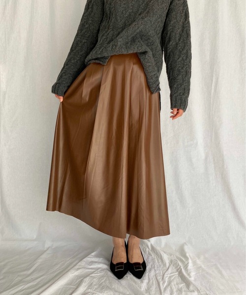 PICCIN（ピッチン）の「フェイクレザーロングスカート（スカート・レディース・ブラック/ブラウン・M）」の6枚目の写真
