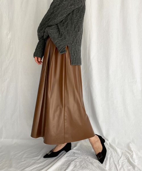 PICCIN（ピッチン）の「フェイクレザーロングスカート（スカート・レディース・ブラック/ブラウン・M）」の7枚目の写真