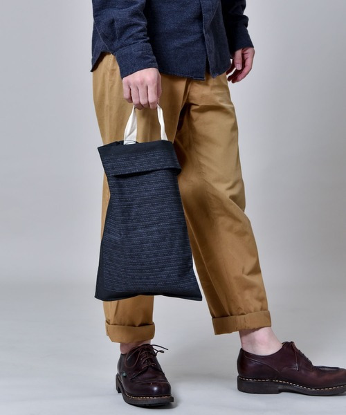 ALLAND（オルランド）の「ALLAND/オルランド バンダナ柄エコバッグ BANDANA BAG（エコバッグ/サブバッグ・メンズ・ブラック×ホワイト/ブラック系その他/ブラウン系その他/ブルー系その他/ブルー系その他2/ブルー系その他3・FREE）」の2枚目の写真