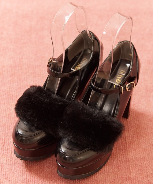 TITTY&CO.（ティティーアンドコー）の「ポイントファーパンプス  