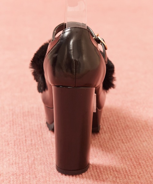 TITTY&CO.（ティティーアンドコー）の「ポイントファーパンプス  