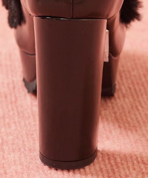 TITTY&CO.（ティティーアンドコー）の「ポイントファーパンプス  