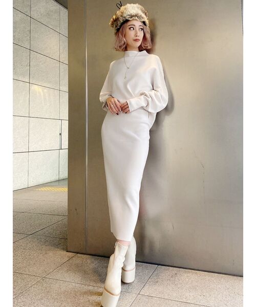 GYDA(ジェイダ)の「スリットタイトスカート(スカート・レディース・ブラック/ベージュ/オフホワイト・FREE)」の5枚目の写真