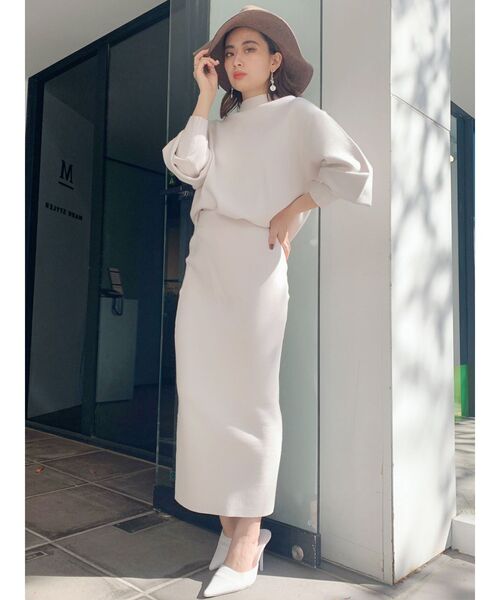 GYDA(ジェイダ)の「スリットタイトスカート(スカート・レディース・ブラック/ベージュ/オフホワイト・FREE)」の8枚目の写真