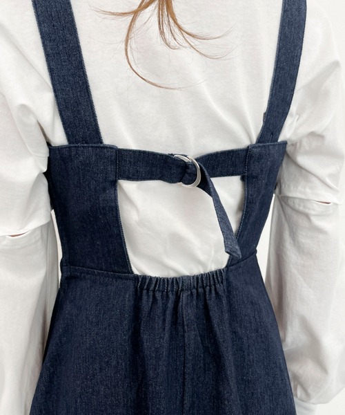 EPIMI E'PIMMY（エピミエピミー）の「バックデザインフレアデニムジャンスカ（ジャンパースカート・レディース・オフホワイト/ブラック/ネイビー・MEDIUM）」の7枚目の写真