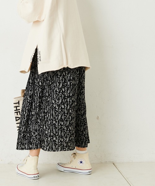 PUAL CE CIN(ピュアルセシン)の「裏毛ロゴプリントハイネックプルオーバー(Tシャツ/カットソー・レディース・ナチュラル/チャコールグレー・FREE)」の8枚目の写真