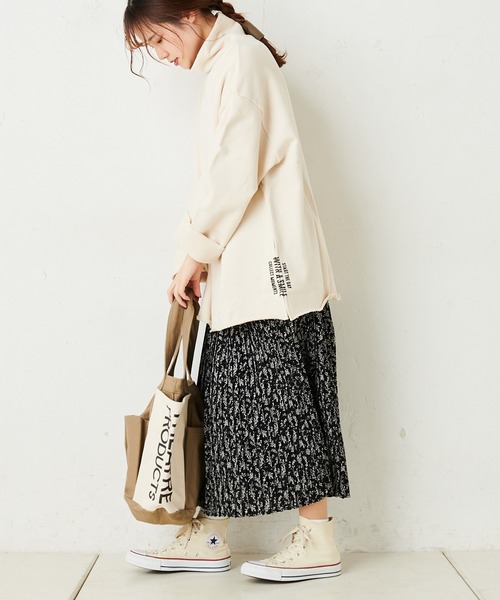 PUAL CE CIN(ピュアルセシン)の「裏毛ロゴプリントハイネックプルオーバー(Tシャツ/カットソー・レディース・ナチュラル/チャコールグレー・FREE)」の6枚目の写真