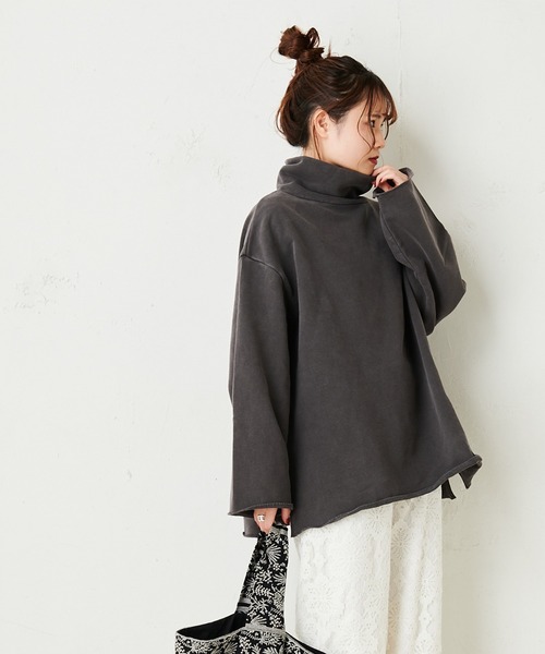 PUAL CE CIN(ピュアルセシン)の「裏毛ロゴプリントハイネックプルオーバー(Tシャツ/カットソー・レディース・ナチュラル/チャコールグレー・FREE)」の11枚目の写真