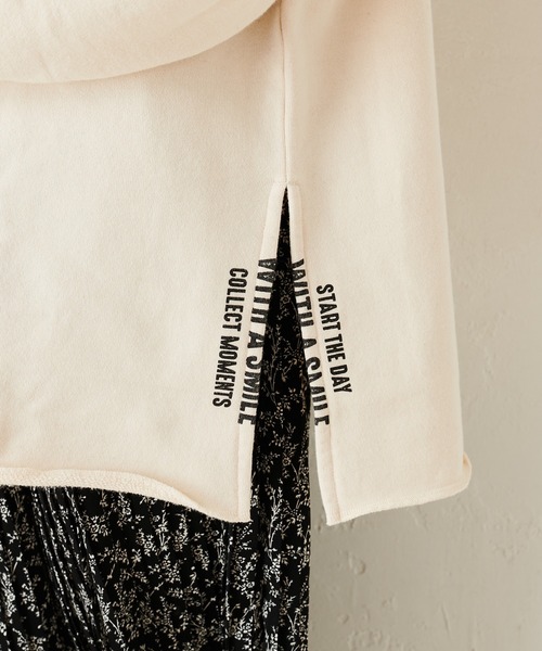 PUAL CE CIN(ピュアルセシン)の「裏毛ロゴプリントハイネックプルオーバー(Tシャツ/カットソー・レディース・ナチュラル/チャコールグレー・FREE)」の22枚目の写真
