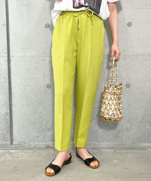 fredy emue（フレディエミュ）の「[新色追加]ストレッチツイルテーパードパンツ（その他パンツ・レディース・ブラック/ピンク/ネイビー/イエロー/ベージュ/ダークブラウン/グリーン系その他・36/40/34/38）」の4枚目の写真