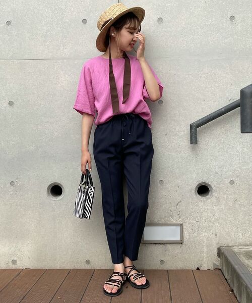 fredy emue（フレディエミュ）の「[新色追加]ストレッチツイルテーパードパンツ（その他パンツ・レディース・ブラック/ピンク/ネイビー/イエロー/ベージュ/ダークブラウン/グリーン系その他・36/40/34/38）」の15枚目の写真