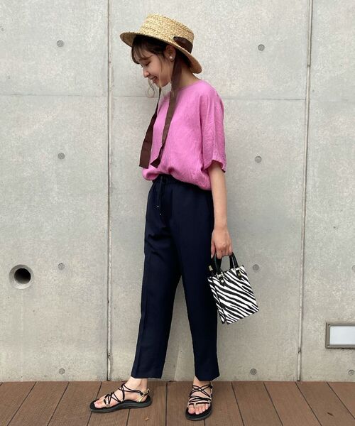 fredy emue（フレディエミュ）の「[新色追加]ストレッチツイルテーパードパンツ（その他パンツ・レディース・ブラック/ピンク/ネイビー/イエロー/ベージュ/ダークブラウン/グリーン系その他・36/40/34/38）」の16枚目の写真