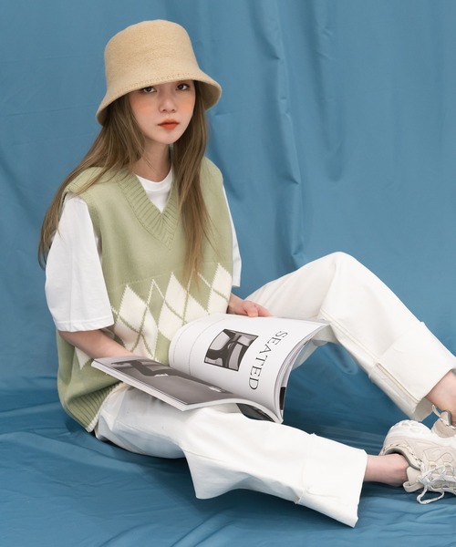 UNE MANSION（ユヌマンション）の「Vネックアーガイルニットベスト（ベスト・レディース・ブラック/オリーブ/オートミール・FREE）」の12枚目の写真