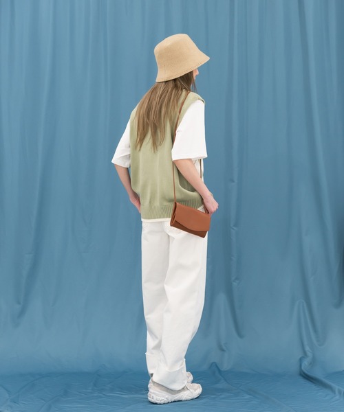 UNE MANSION（ユヌマンション）の「Vネックアーガイルニットベスト（ベスト・レディース・ブラック/オリーブ/オートミール・FREE）」の5枚目の写真