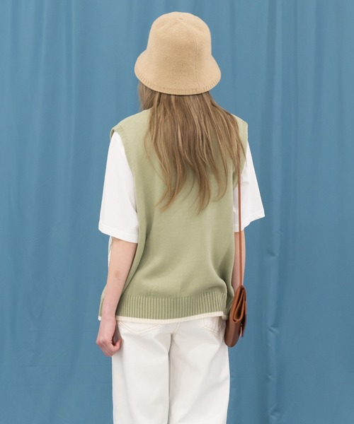 UNE MANSION（ユヌマンション）の「Vネックアーガイルニットベスト（ベスト・レディース・ブラック/オリーブ/オートミール・FREE）」の9枚目の写真