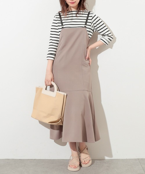 natural couture（ナチュラルクチュール）の「合皮サス付マーメイドジャンバースカート（ワンピース・レディース・ミント/モカ/グレイッシュベージュ・FREE）」の7枚目の写真
