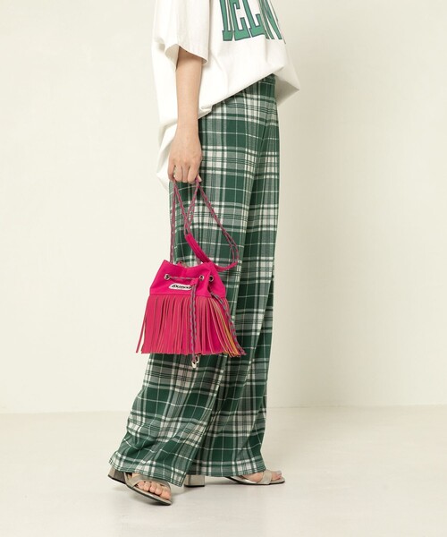 FREAK'S STORE(フリークスストア)の「OUTDOOR PRODUCTS × FREAK'S STORE/アウトドアプロダクツ 別注ミニフリンジショルダーバッグ(ショルダーバッグ・レディース・ベージュ/ピンク/ブラック・ONE SIZE)」の3枚目の写真