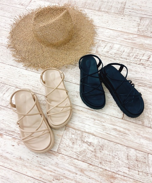 Factor=（ファクターイコール）の「コードレースアップ厚底フラットサンダル（サンダル・レディース・ブラック/アイボリー・S/M/L）」の7枚目の写真