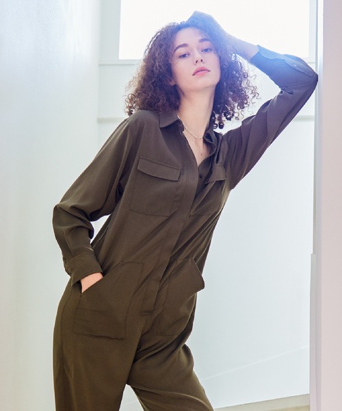 AMERICAN RAG CIE（アメリカンラグシー）の「サテンオールインワン（つなぎ/オールインワン・レディース・カーキ/グレイッシュベージュ・FREE）」の22枚目の写真