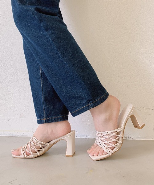 VANNIE U(ヴァニーユー)の「【S~LLサイズ展開】レザーメッシュサンダル(サンダル・レディース・ブラック/ベージュ/アイボリー・LL/S/M/L)」の9枚目の写真