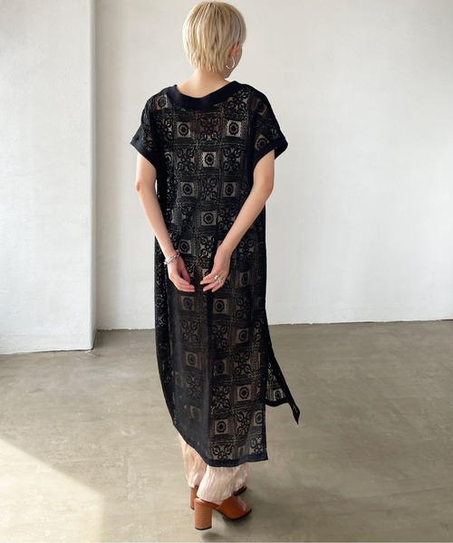 Shelly island（シェリーアイランド）の「前後2WAYタイルレースロングワンピース（ワンピース・レディース・ホワイト/ブラック・FREE）」の16枚目の写真