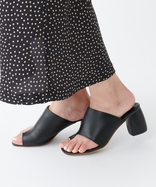 COLLAGE GALLARDAGALANTE(コラージュガリャルダガランテ)の「【OT】ヒールトングミュールサンダル(サンダル・レディース・ブラック/キャメル・37/38/36)」の12枚目の写真