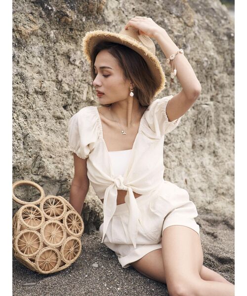 To the sea（トゥーザシー）の「フロントリボン2WAYショートトップス（シャツ/ブラウス・レディース・ベージュ/アイボリー/グリーン系その他・FREE）」の7枚目の写真