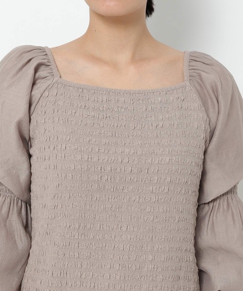 mysty woman（ミスティウーマン）の「シアキャンディスリーブ2WAYプルオーバー 218378（シャツ/ブラウス・レディース・オフホワイト/ブラック/ベージュ・FREE）」の4枚目の写真