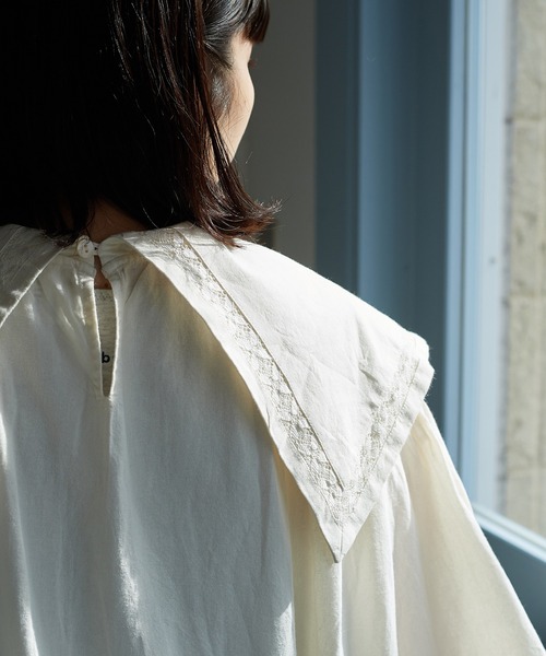 ビュルデサボン スモッキング 長袖ワンピース bulle de savon（ビュルデサボン）の「smocking big coller