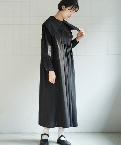 ビュルデサボン スモッキング 長袖ワンピース bulle de savon（ビュルデサボン）の「smocking big coller