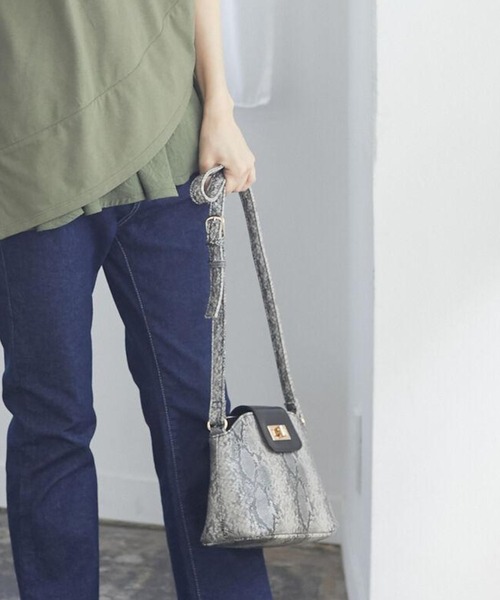 Green　Parks（グリーンパークス）の「・ヒネリカナグスクエアショルダー＊（トートバッグ・レディース・ベージュ/パイソン/ブラウン・FREE）」の9枚目の写真