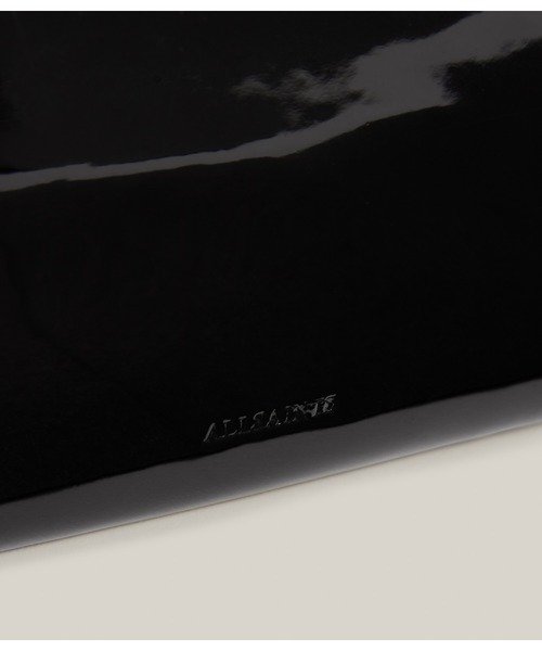 ALLSAINTS(オールセインツ)の「BETTINA CLUTCH | BETTINA クラッチ(クラッチバッグ・レディース・ブラック系・ONE SIZE)」の9枚目の写真