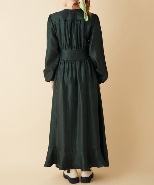 MADEMOISELLE ROPE'（マドモアゼル ロペ）の「ウエストシェイプメタリックワンピース（ワンピース・レディース・ベージュ/グリーン・38）」の14枚目の写真