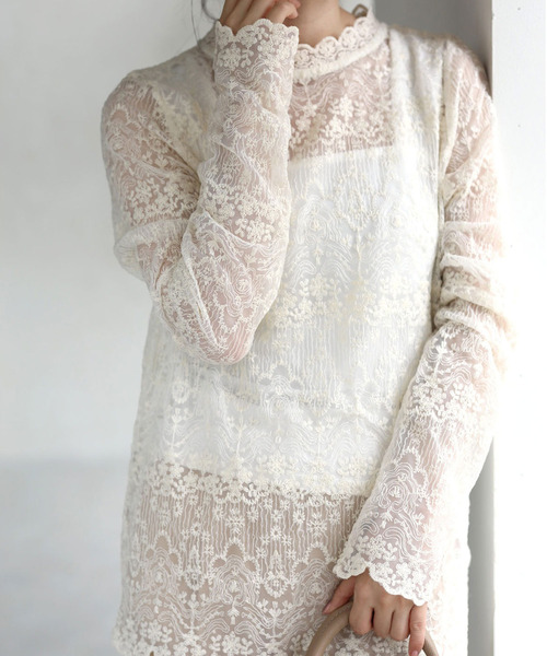 上手く肌を隠したい日の総レースインナーハイネックトップス（Tシャツ