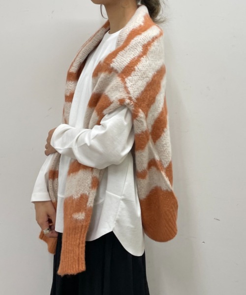 BONbazaar（ボンバザール）の「表面起毛ゼブラ柄ジャガードカーディガン（カーディガン/ボレロ・レディース・ブラック/オレンジ・FREE）」の17枚目の写真