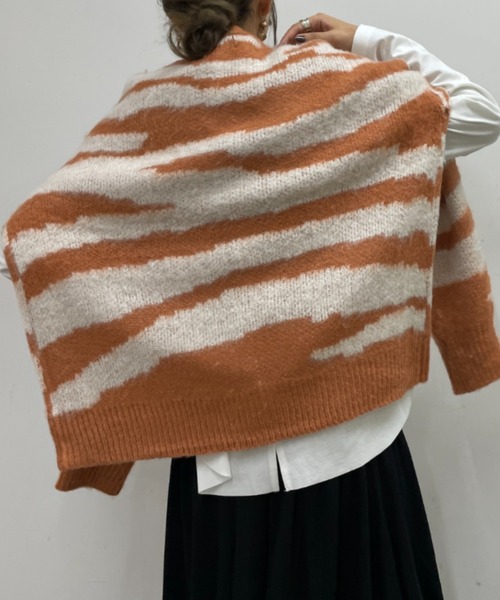 BONbazaar（ボンバザール）の「表面起毛ゼブラ柄ジャガードカーディガン（カーディガン/ボレロ・レディース・ブラック/オレンジ・FREE）」の18枚目の写真