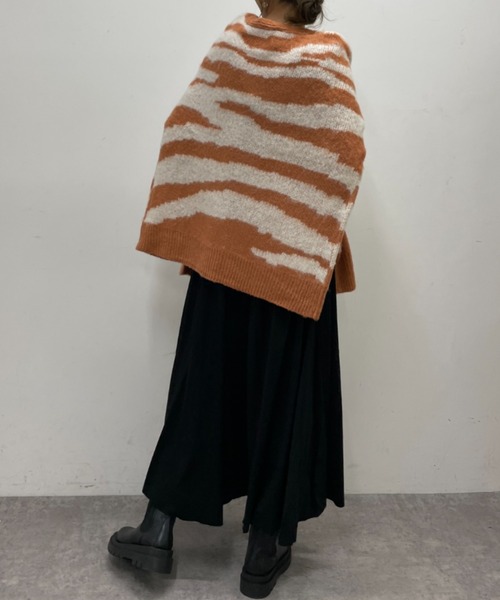 BONbazaar（ボンバザール）の「表面起毛ゼブラ柄ジャガードカーディガン（カーディガン/ボレロ・レディース・ブラック/オレンジ・FREE）」の15枚目の写真