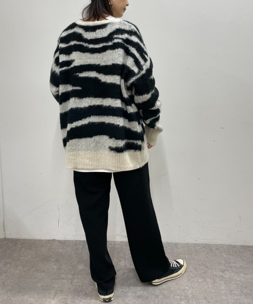 BONbazaar（ボンバザール）の「表面起毛ゼブラ柄ジャガードカーディガン（カーディガン/ボレロ・レディース・ブラック/オレンジ・FREE）」の22枚目の写真