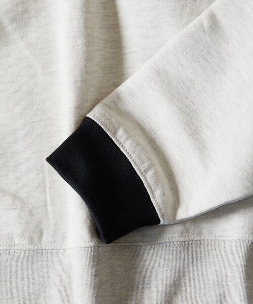 FREAK'S STORE（フリークスストア）の「WEB限定 ビッグシルエット バック刺繍 ランダムワッペンデザイン クルーネック リンガースウェット（スウェット・メンズ・ホワイト/ブラック/ダークグリーン/グレー・SMALL/MEDIUM/LARGE）」の11枚目の写真