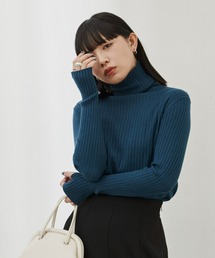 フィンガーリブタートルニット
