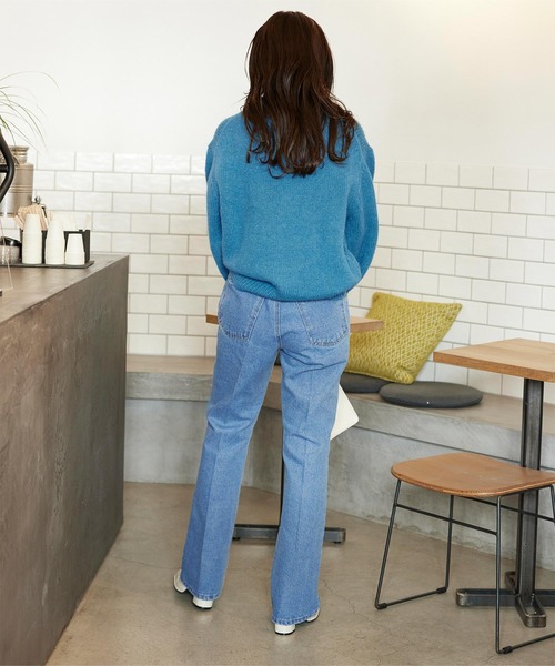 titivate(ティティベイト)の「センタープレスブーツカットデニムパンツ(デニムパンツ・レディース・ライトブルー/ブルー/ブラック/インディゴブルー・S/M/L)」の17枚目の写真