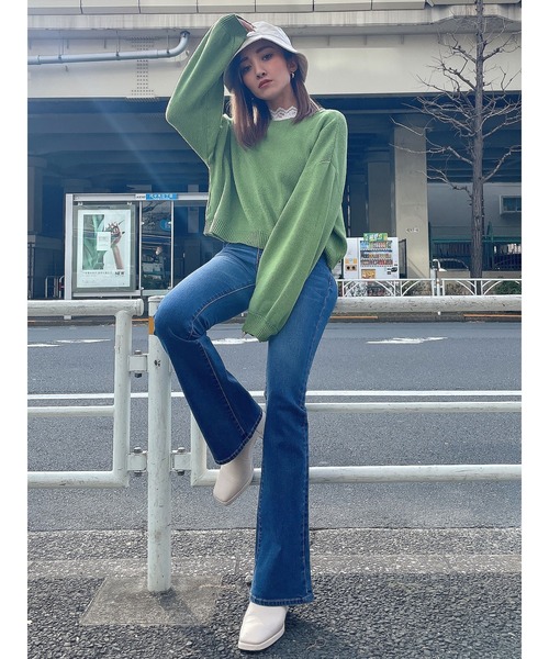 DURAS(デュラス)の「ハイウエスト美脚裾フレアパンツ(その他パンツ・レディース・インディゴブルー/ダークインディゴブルー・SMALL/MEDIUM)」の20枚目の写真
